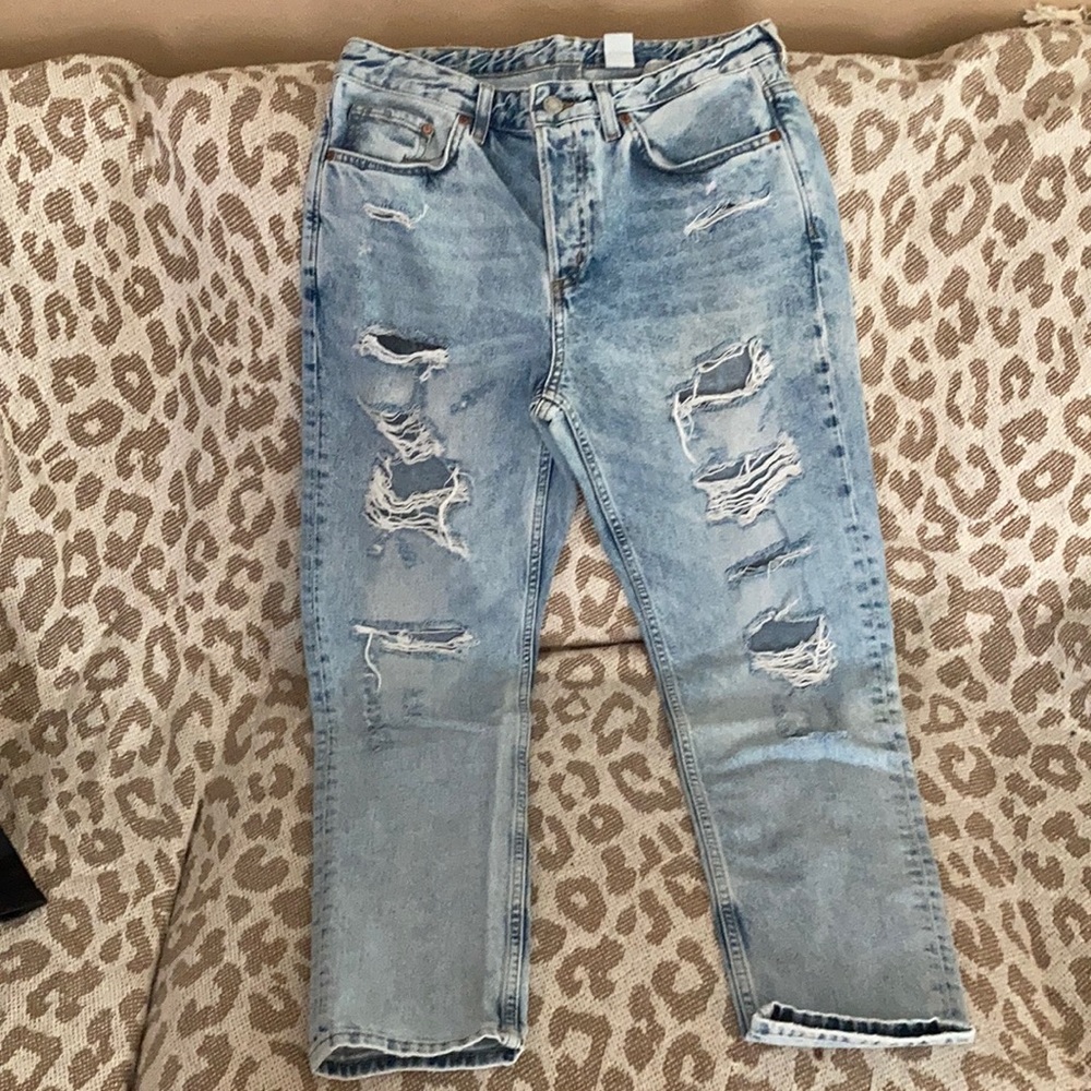 Distressed Boyfriend Jeans